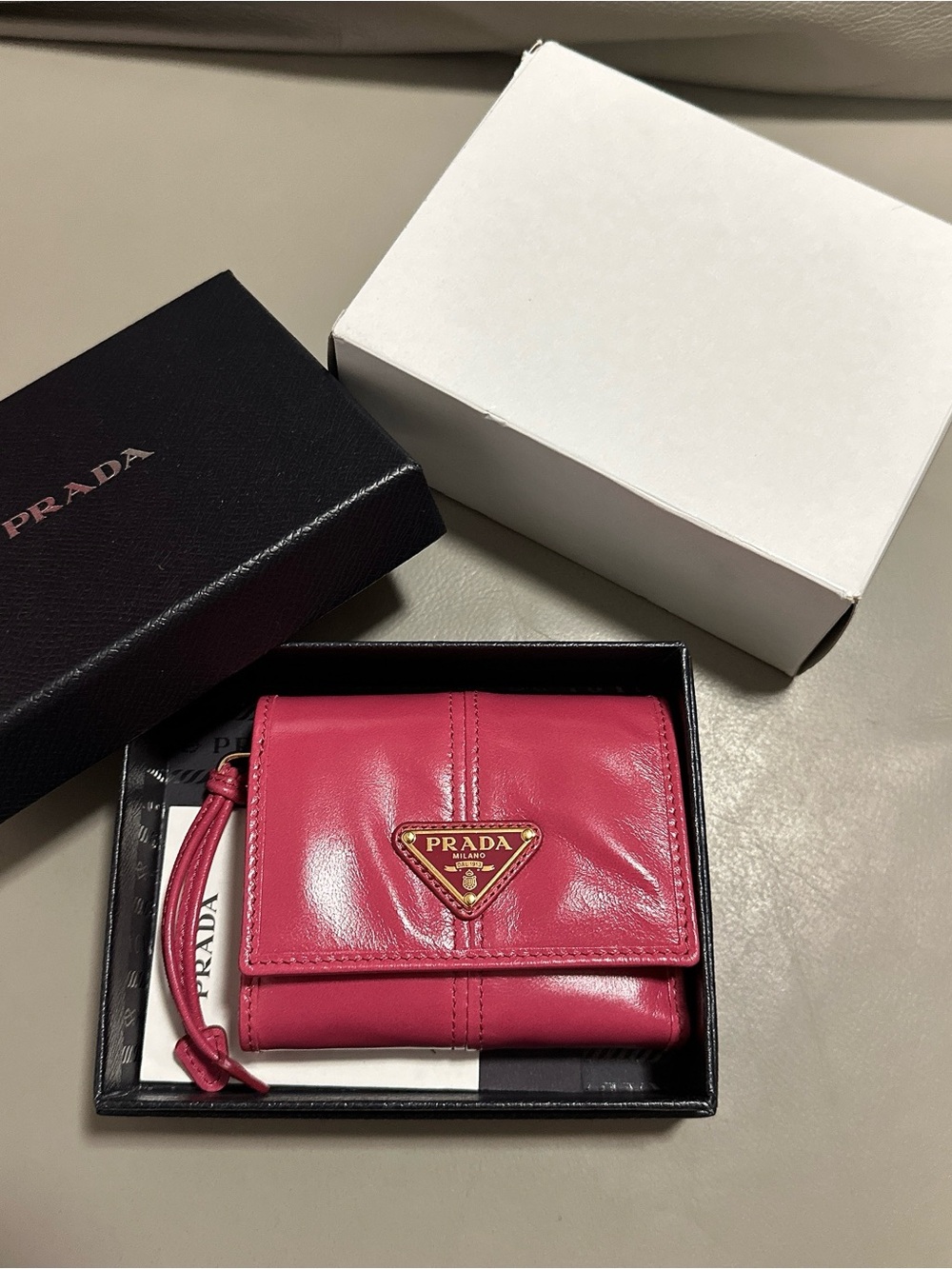 Prada small leather wallet - Picture 12 of 13